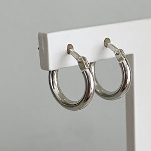Tiny Hoop earrings